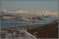 zicht vanuit BLAHEIA op RISOYHAMN