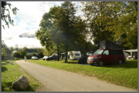 doorregende camping had nog een droog stukje