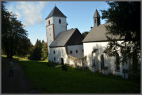 kerk bovenop de berg